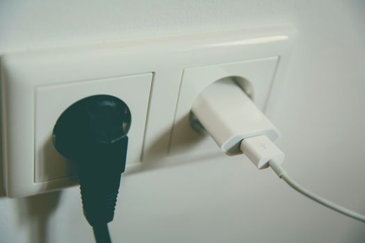 Sigurno korištenje električnih uređaja u kućanstvu