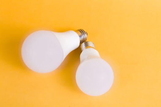 LED žarulja E27 9W, toplo bijela